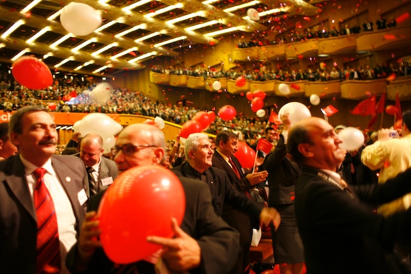 Andrei Spirache - Rosu