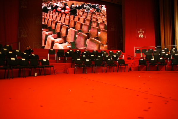 Andrei Spirache - Rosu