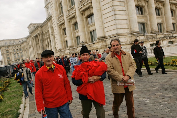 Andrei Spirache - Rosu