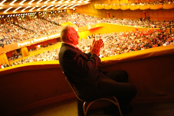 Andrei Spirache - Rosu