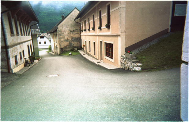 Mona Miclea - discontinuitate